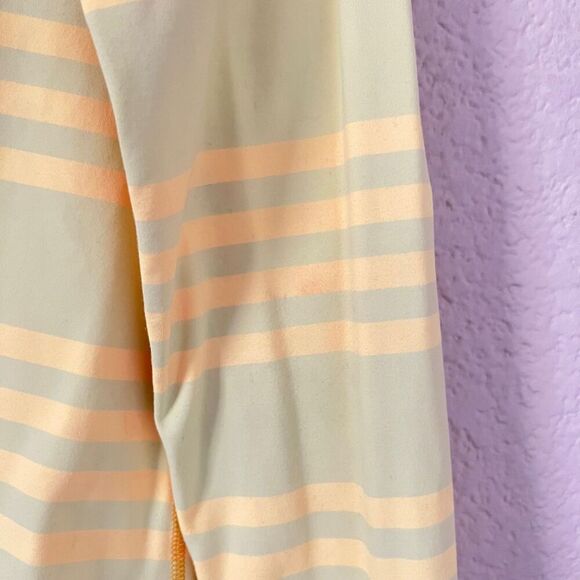 Lululemon Run Size 6 Women Mellow Yellow Stripes Warm Up Exercise Workout Top - Picture 6 of 7